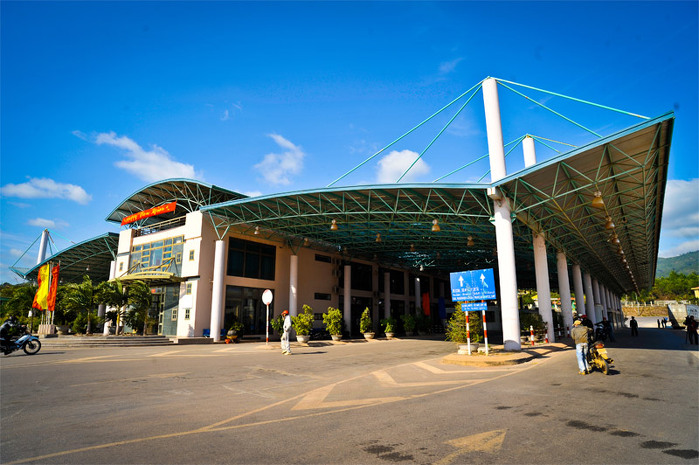 http://www.adb.org/news/photo-essays/viet-nams-east-west-corridor-road-no-9