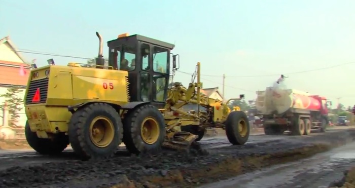 Video screenshot. http://www.adb.org/results/better-roads-give-new-life-southern-cambodia