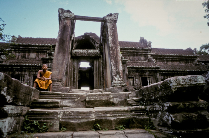One of the project's purposes is to increase awareness and capacity of environmental protection and conservation of cultural and natural heritage such as the Angkor Wat. ADB Flickr