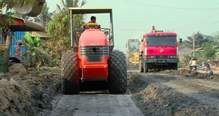 During the project road rehabilitation. Video screenshot. http://www.adb.org/results/better-roads-give-new-life-southern-cambodia