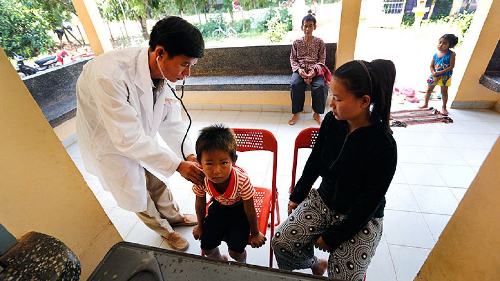 Steady access to electricity improved services at the Ta Phem Health Center, leading to a 20-fold increase in patients. Photo: ADB.